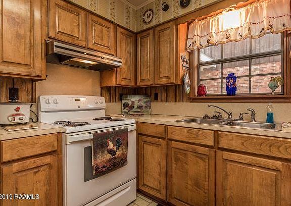 5th image of 4903 N University Ave
