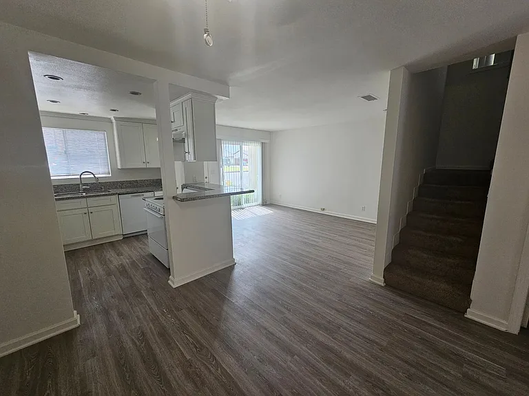 Cypress Townpark Apartments — Photo 6