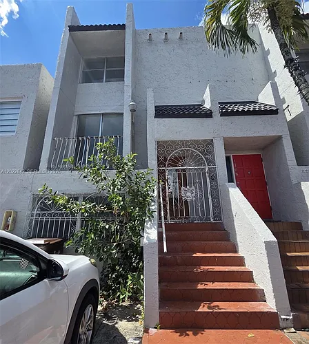 1104 W 44th St #87 Photo 1