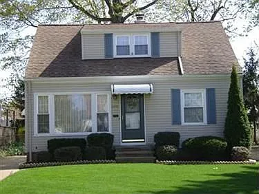 24770 Zeman Ave photo 1