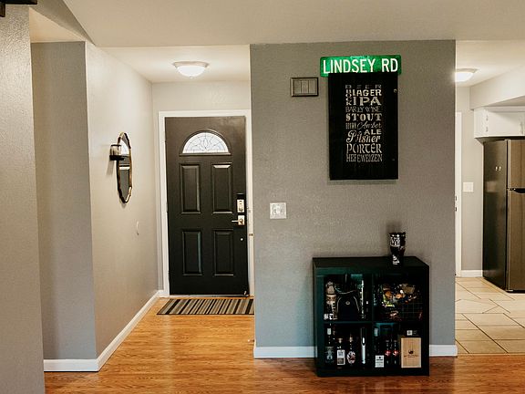 4th image of 2061 Candlewood Ln