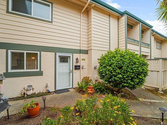 3rd image of 1280 Terra Nova Blvd