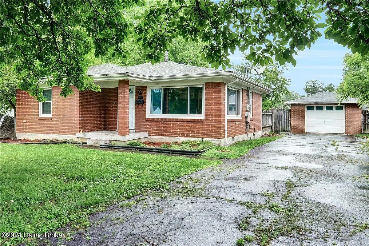 5003 Maryman Rd photo 1