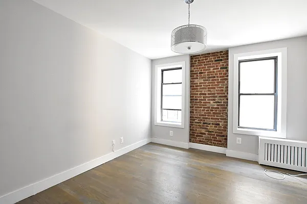 Rented by Clove Realty LLC | media 11