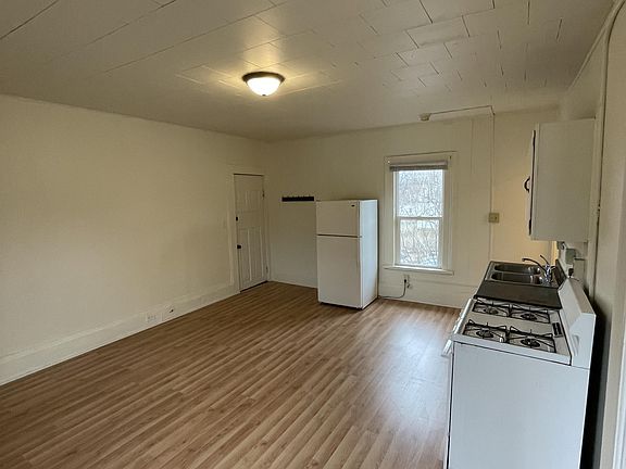 5th image of 541 Germania St APT B