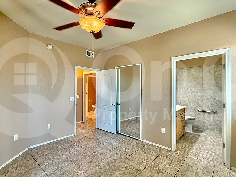 2929 W Yorkshire Dr #1041 — Photo 10