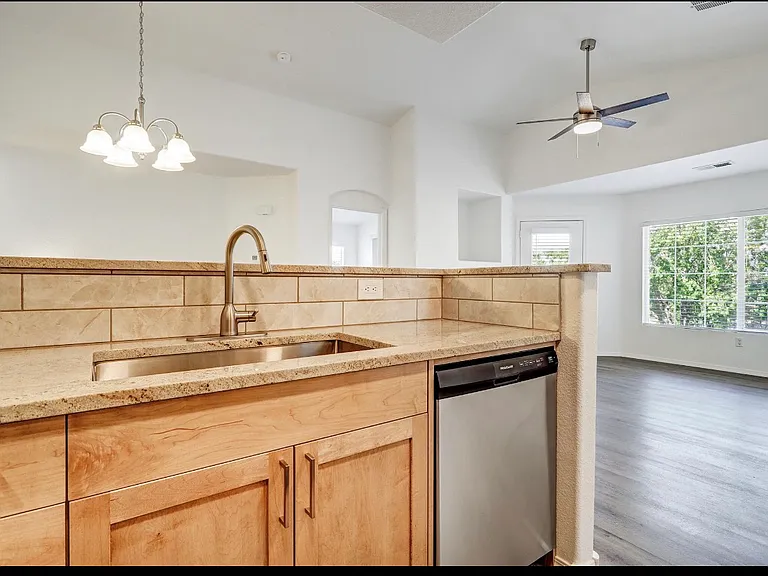 6501 San Antonio Dr NE #2001 — Photo 16
