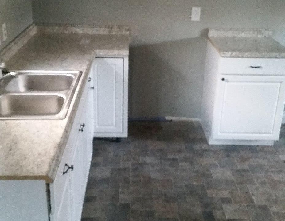 2nd image of 435 Poplar St