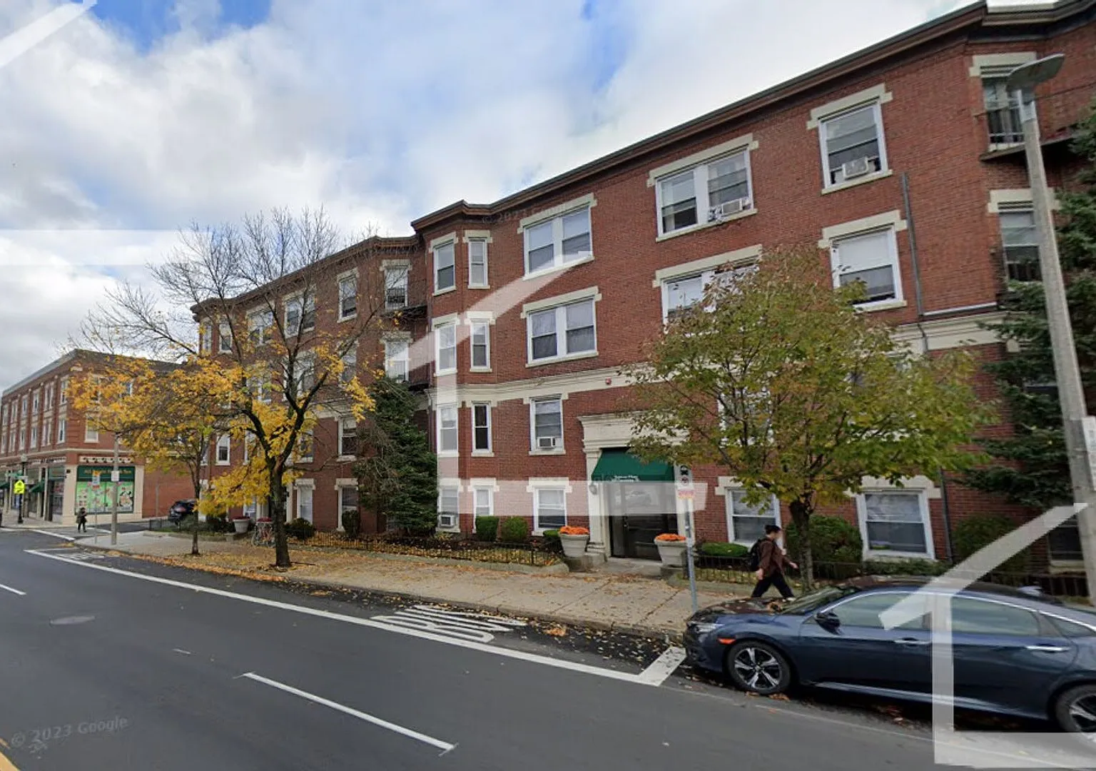 1bed unit in Allston is available in 9/1 — Photo 1