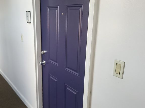 5th image of 2151 W 21st St #2