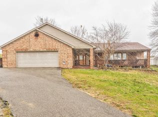 8904 Stillhouse Rd, Whitesville, KY 42378