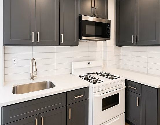 5th image of 126 W College St APT 8