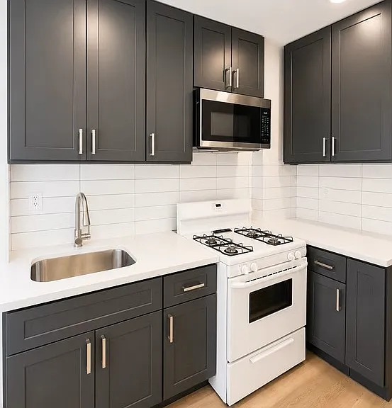 126 W College St #8 — Photo 10