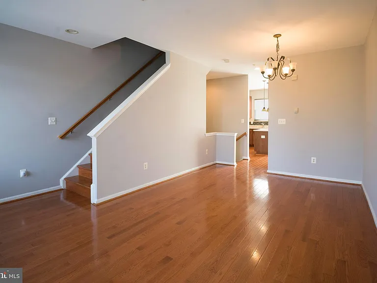 4281 S Capitol St SW — Photo 8