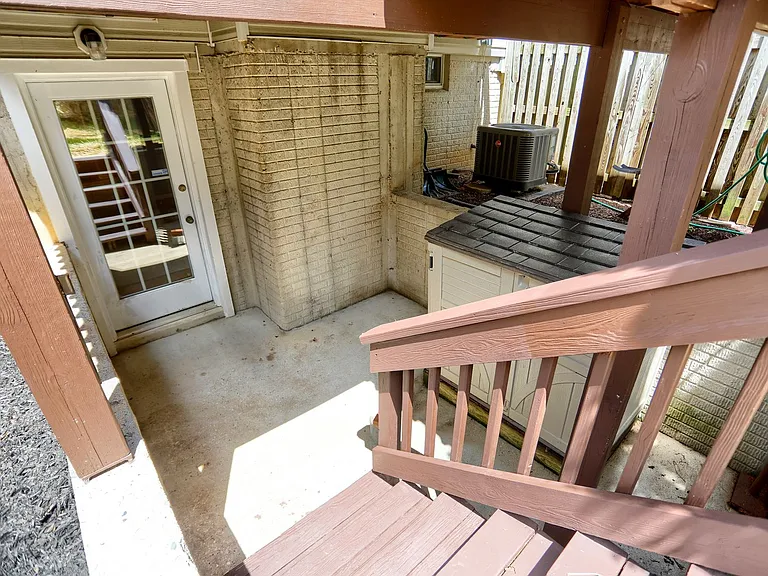 437 Ashton Ln — Photo 21