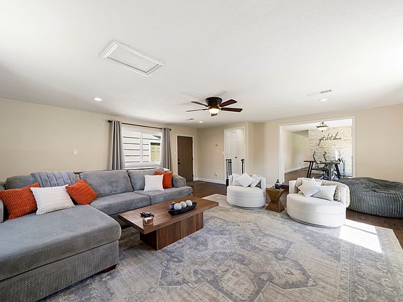 Large second living room