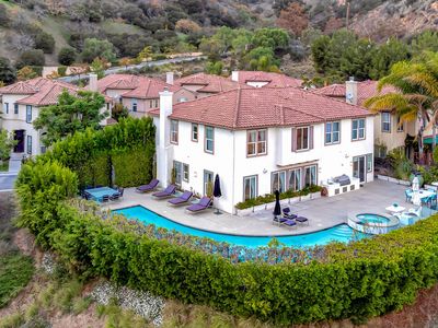 2752 Stone View Ct, Los Angeles, CA, 90068