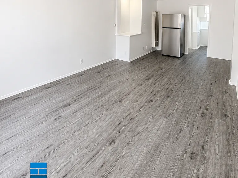 5309 Whitsett Ave #5 — Photo 3