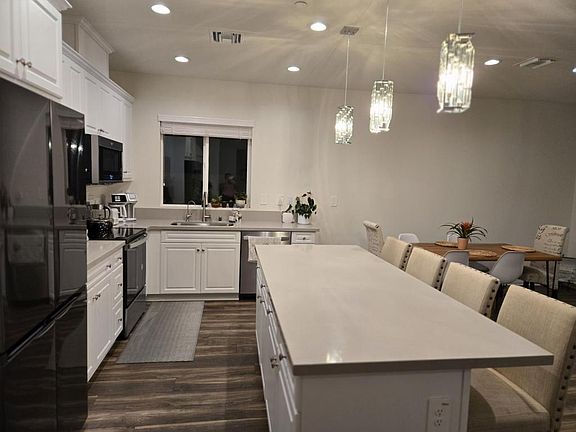 4th image of 26814 Checkers Dr