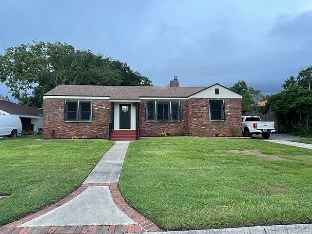 48 NE Saint Augustine Blvd