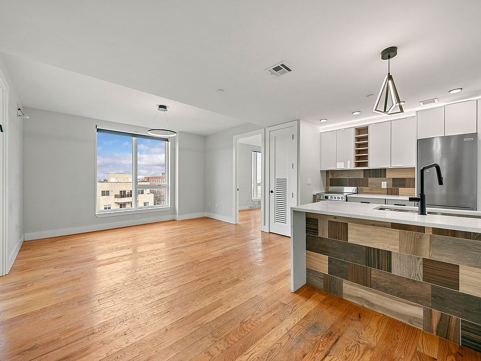 1st image of 2112 Avenue P #806