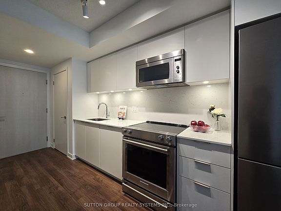 5th image of 30 Samuel Wood Way #210