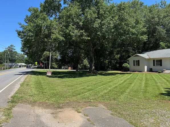 1601 S Point Rd, Belmont, NC 28012