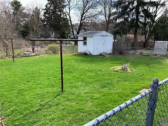5th image of 100 Westwood Ave