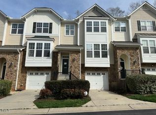 6208 Braidwood Ct, Raleigh, NC 27612