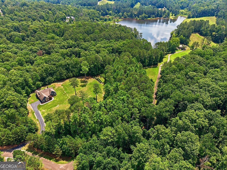 2nd image of 141 Cove Lake Dr