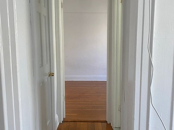 4th image of 28-32 44th St #44