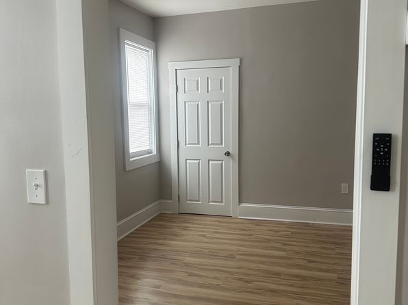 72 Main St #2