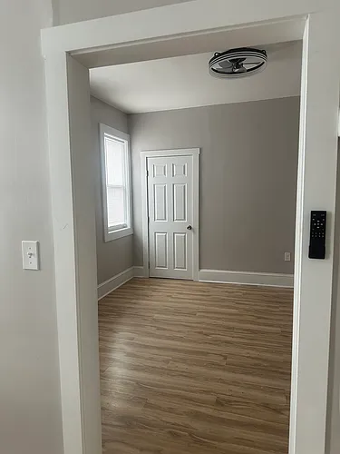 72 Main St #2 Photo 1