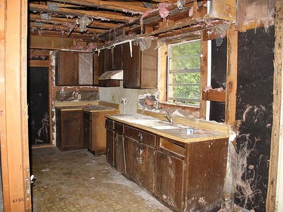 5th image of 1320 S Hitchite Ave
