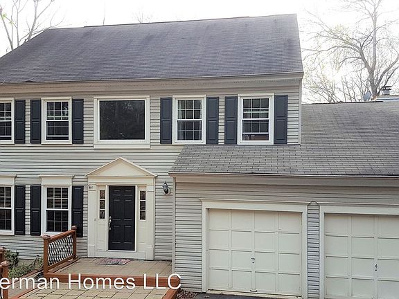 3rd image of 2221 Aquia Dr