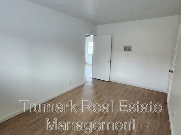 4th image of 505 Irving Ave
