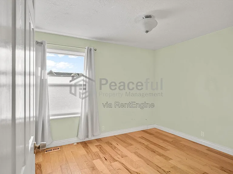 1925 E 3380 South St — Photo 6
