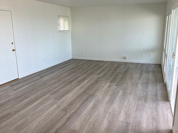 4th image of 9809 Crenshaw Blvd APT 4