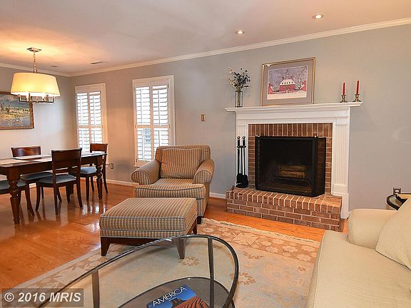 4th image of 1118 N Taylor St #2