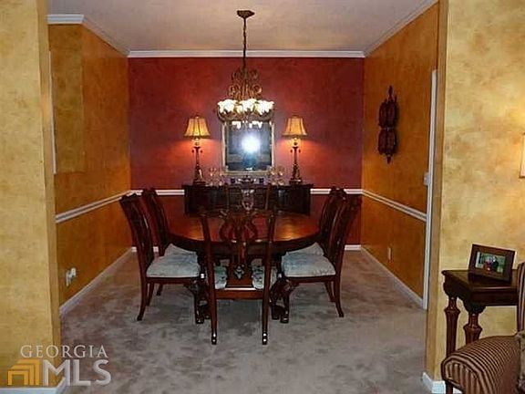 Photo shows condo when occupied. All walls have neutral pain