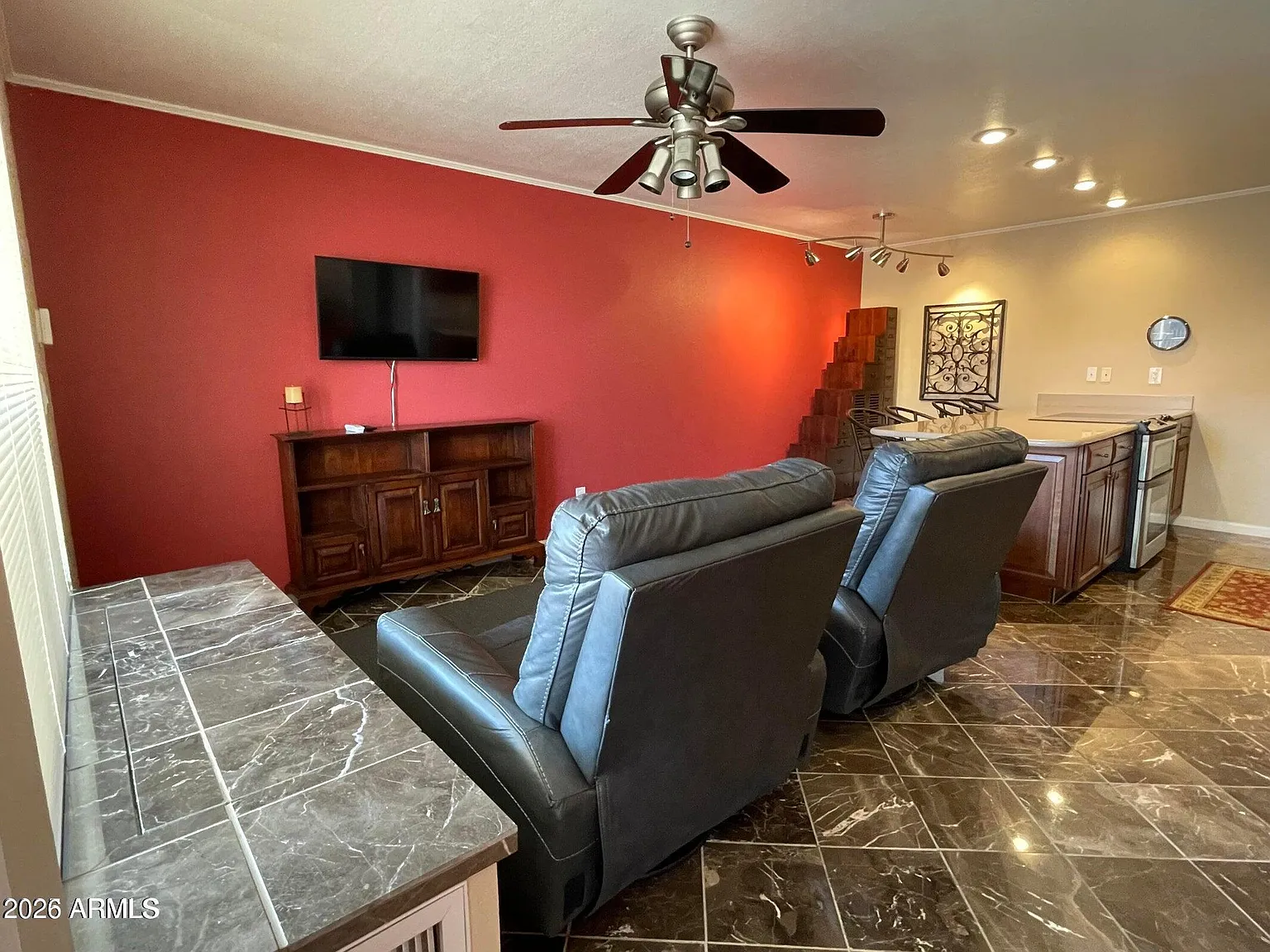 1 bed, 1.0 bath, 650 sqft, $1,150 — Photo 2