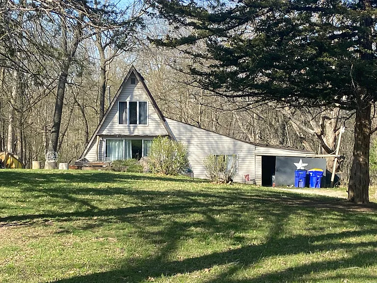 2138 Scales Bend Rd NE — Photo 1
