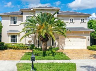 7853 NW 165th Ter, Miami Lakes, FL 33016