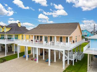 2319 Trinidad Dr, Crystal Beach, TX 77650