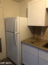 3726 Hazelwood St #15 — Photo 7