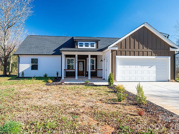 3rd image of 1246 Bob Falls Rd