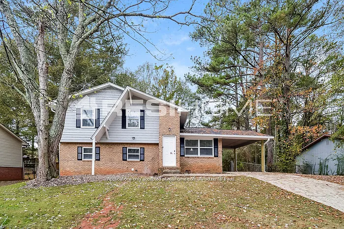 8283 Brittany Ln