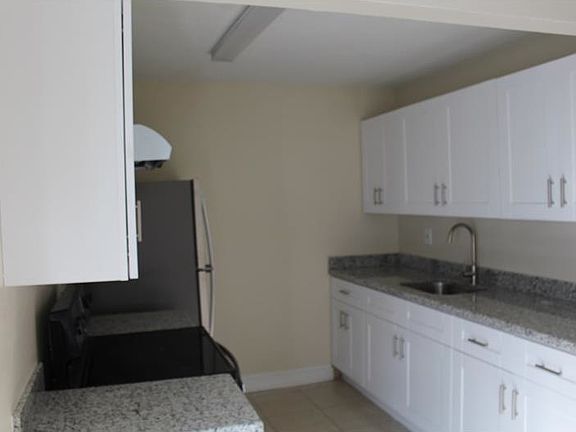 2nd image of 318 SW 78th Ave
