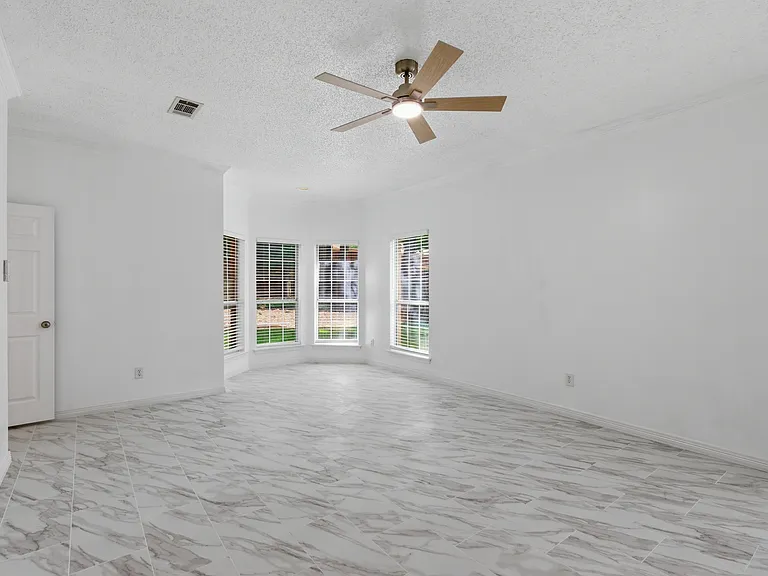 305 W Mill Valley Dr — Photo 21