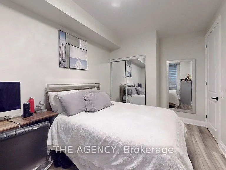 25 Kingsbridge Garden Cir #226 — Photo 21